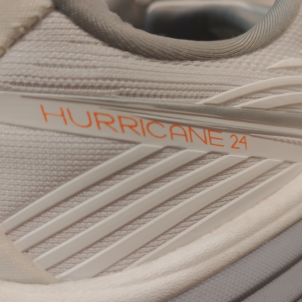 Saucony Hurricane 24 Men's Size 12.5 Like New Condition - Picture 9 of 16